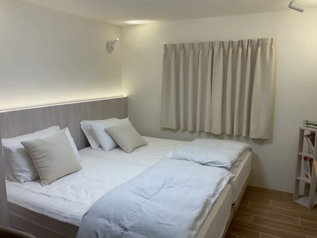 Room 103 · European Double